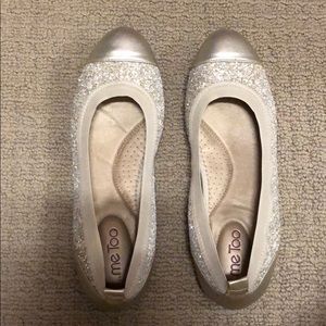 NWOT Gold Flats